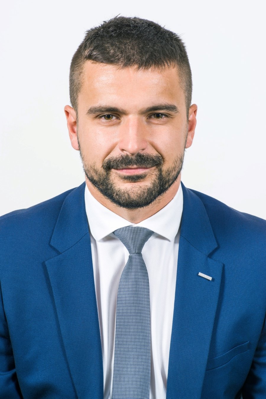 Portrét Lukáše Raplíka, finančního a realitního konzultanta